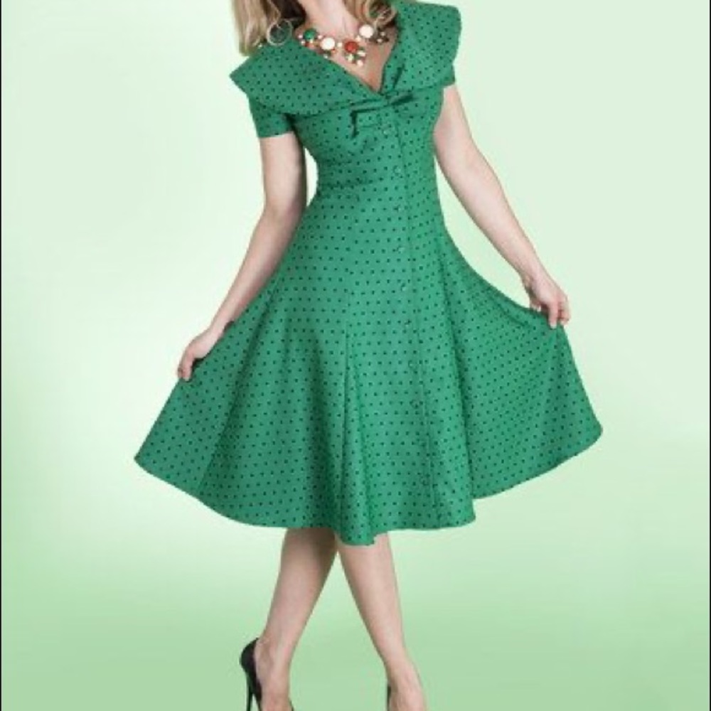 Tatyana Retro Green Esmerelda dress